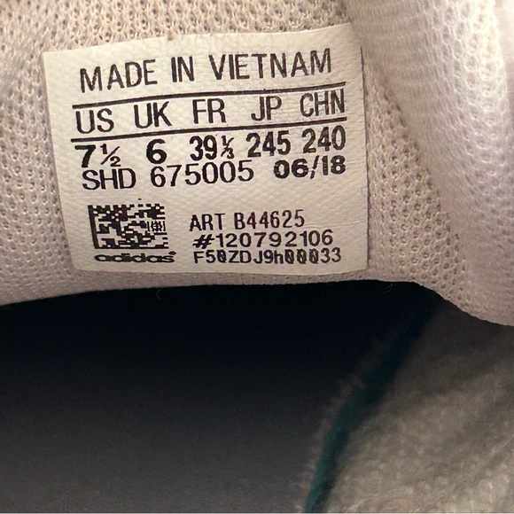 Adidas Suede Women's Sneakers Beige Striped Casual Streetwear - Picture 8 of 11